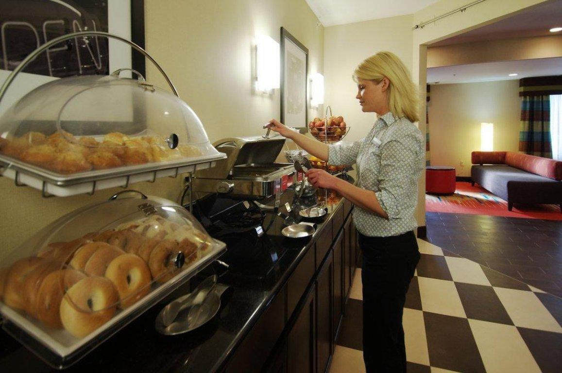 Hampton Inn Boulder/Луисвилл Экстерьер фото